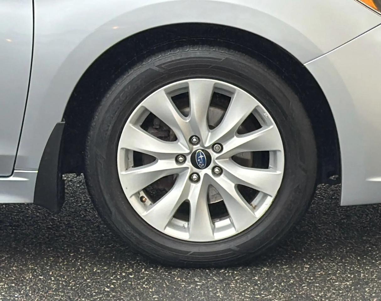 Subaru Legacy 4dr Sdn 2.5i Premium PZEV 2015