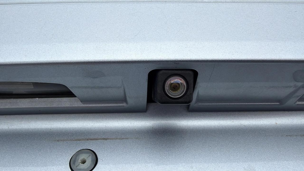 Subaru Legacy 4dr Sdn 2.5i Premium PZEV 2015