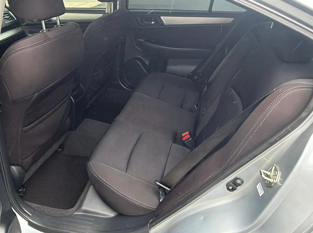 Subaru Legacy 4dr Sdn 2.5i Premium PZEV 2015