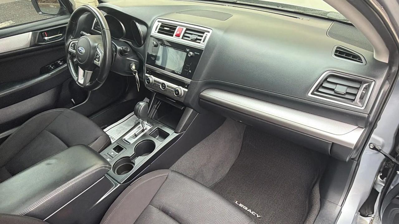 Subaru Legacy 4dr Sdn 2.5i Premium PZEV 2015