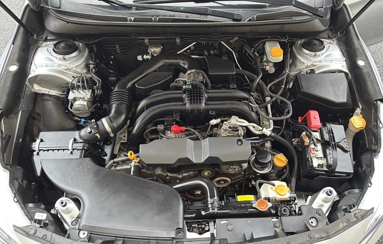 Subaru Legacy 4dr Sdn 2.5i Premium PZEV 2015