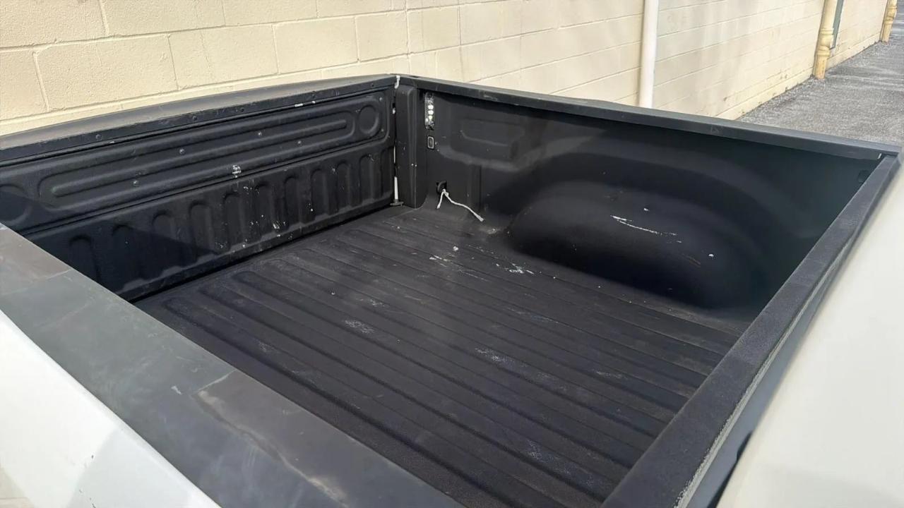 RAM 1500 Big Horn 4x4 Crew Cab 5'7" Box 2018