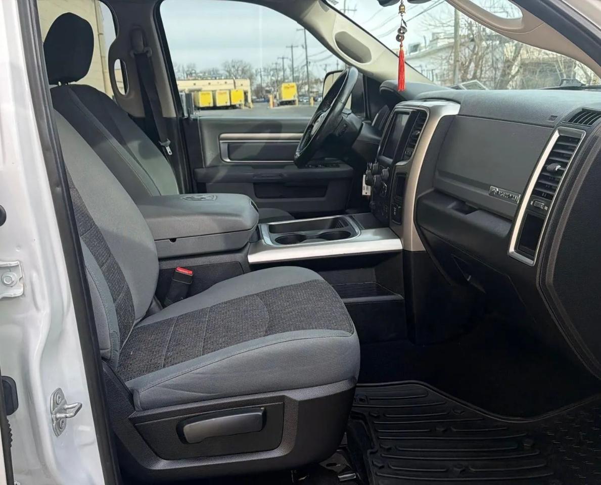 RAM 1500 Big Horn 4x4 Crew Cab 5'7" Box 2018