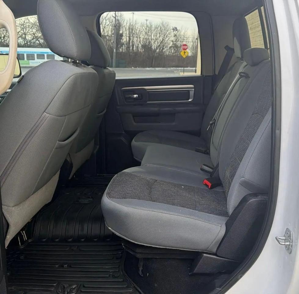 RAM 1500 Big Horn 4x4 Crew Cab 5'7" Box 2018