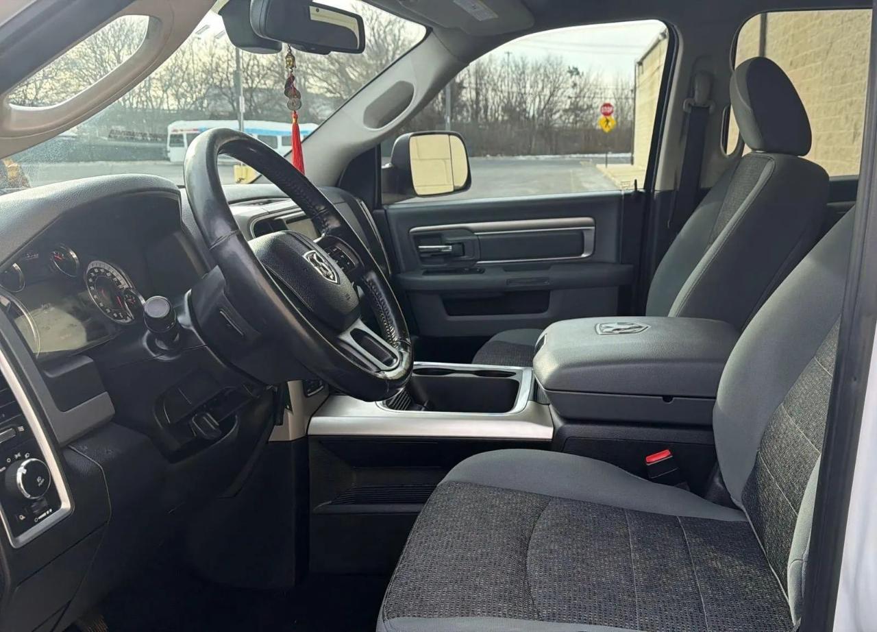 RAM 1500 Big Horn 4x4 Crew Cab 5'7" Box 2018