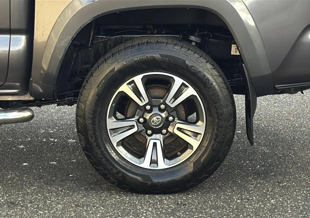 Toyota Tacoma 4WD Double Cab V6 MT TRD Off Road (Natl) 2016