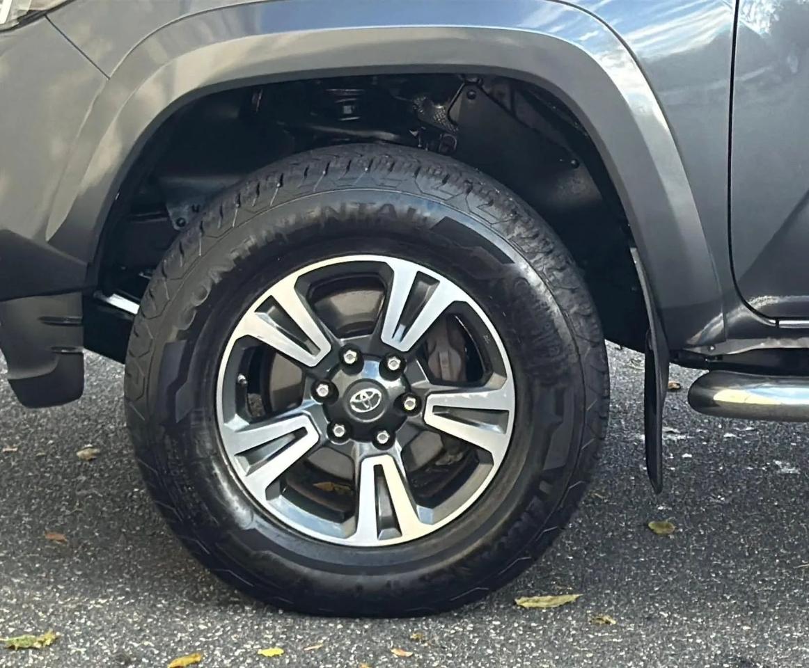 Toyota Tacoma 4WD Double Cab V6 MT TRD Off Road (Natl) 2016