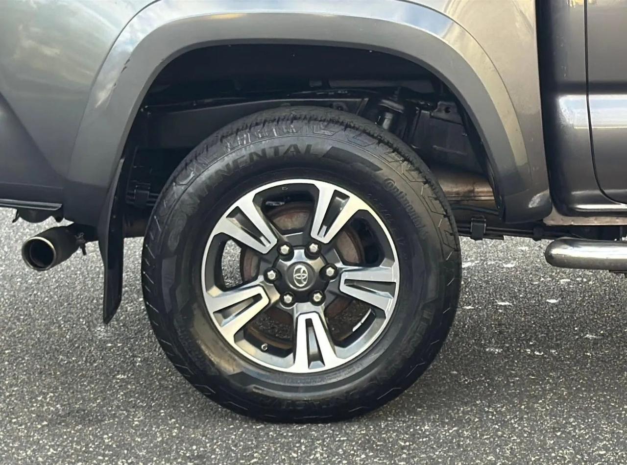 Toyota Tacoma 4WD Double Cab V6 MT TRD Off Road (Natl) 2016