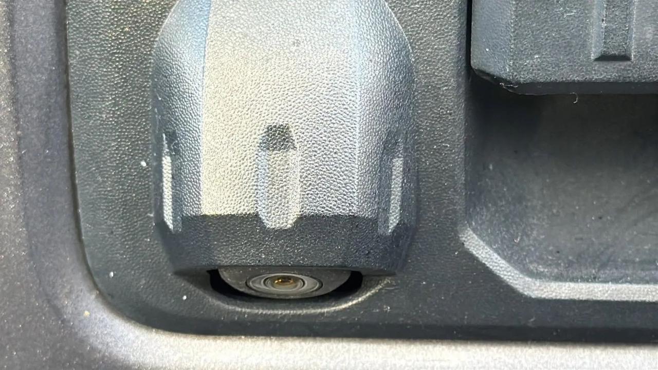 Toyota Tacoma 4WD Double Cab V6 MT TRD Off Road (Natl) 2016