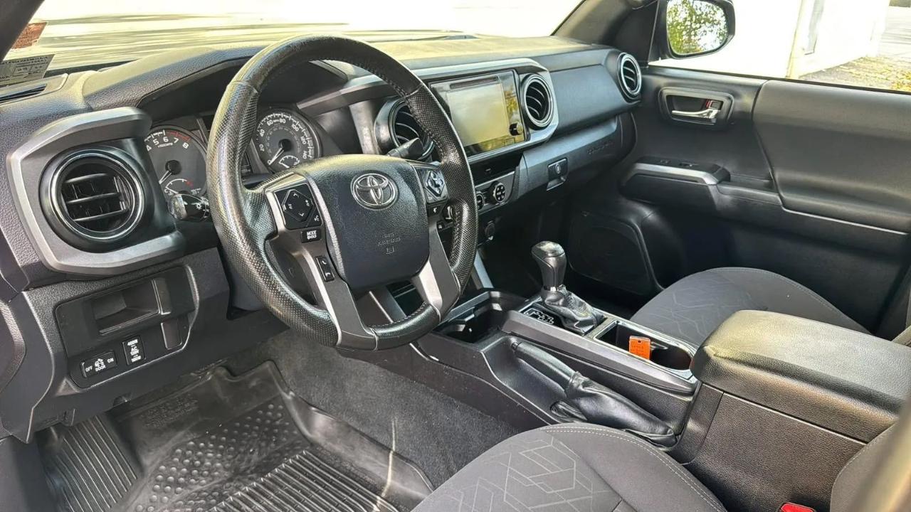 Toyota Tacoma 4WD Double Cab V6 MT TRD Off Road (Natl) 2016