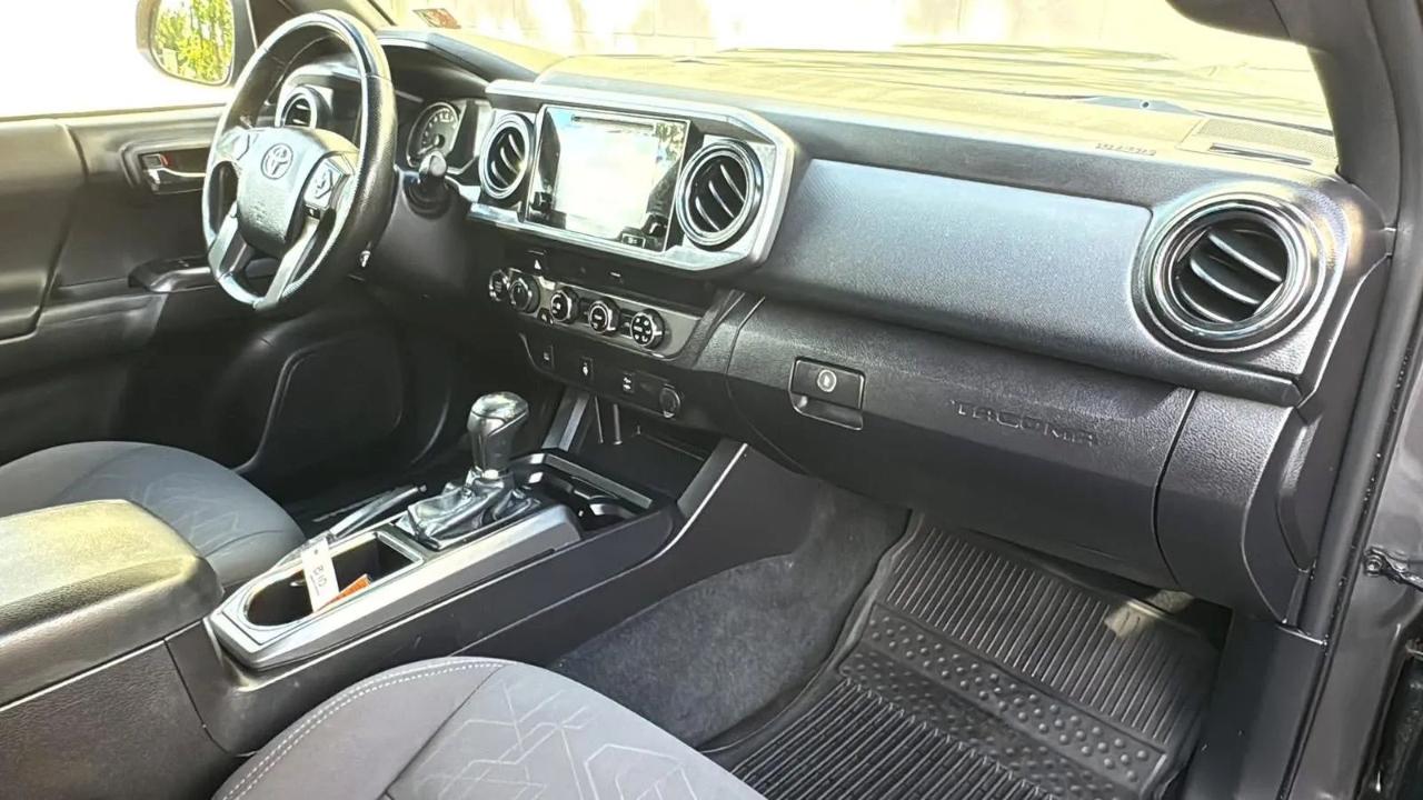 Toyota Tacoma 4WD Double Cab V6 MT TRD Off Road (Natl) 2016