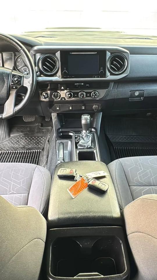 Toyota Tacoma 4WD Double Cab V6 MT TRD Off Road (Natl) 2016