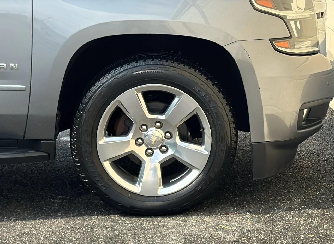 Chevrolet Suburban 4WD 4dr 1500 LT 2019