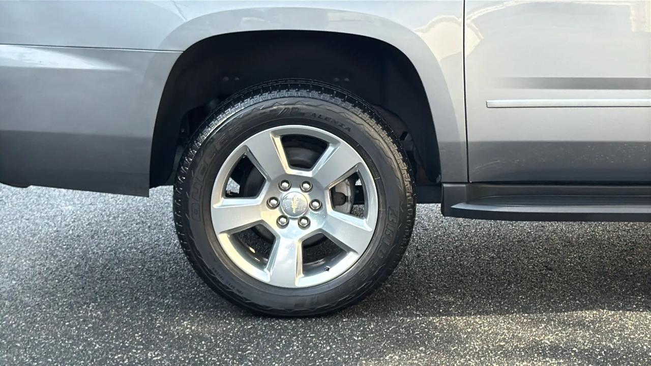 Chevrolet Suburban 4WD 4dr 1500 LT 2019