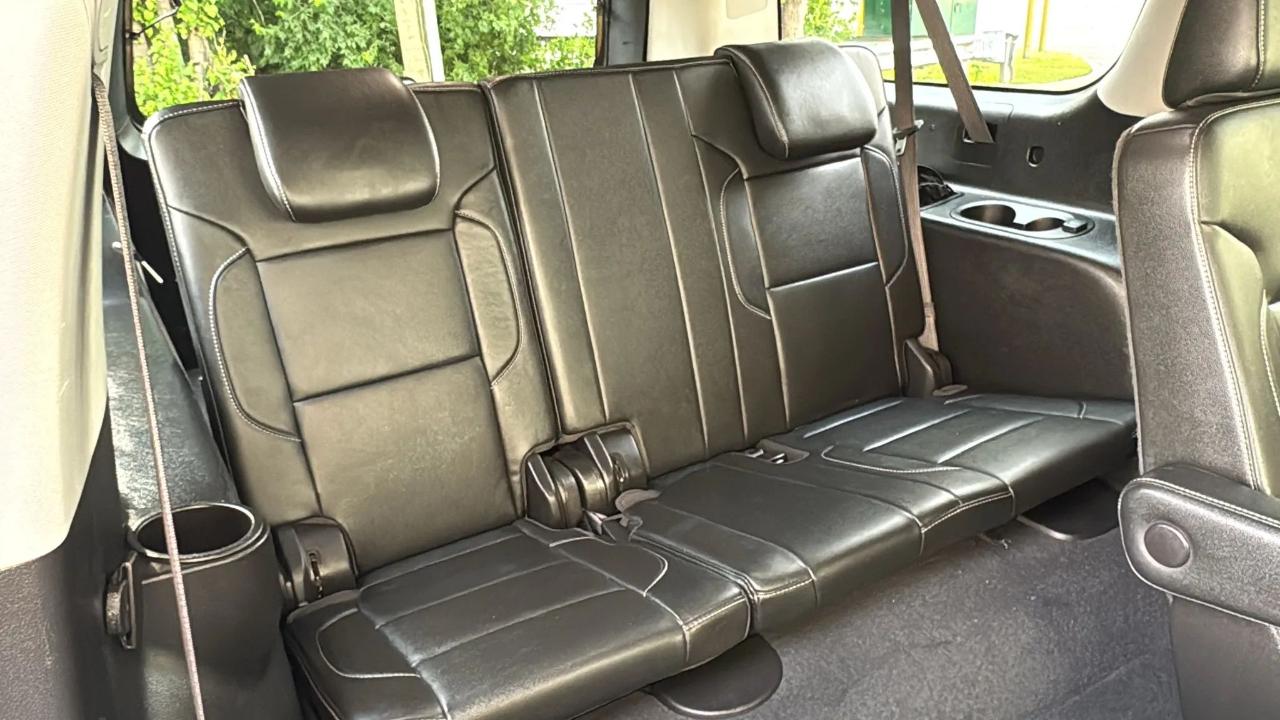 Chevrolet Suburban 4WD 4dr 1500 LT 2019