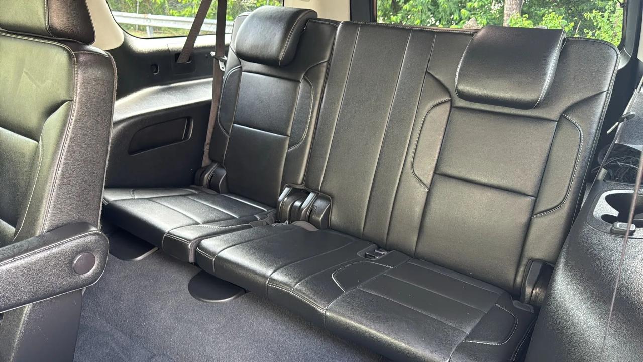 Chevrolet Suburban 4WD 4dr 1500 LT 2019