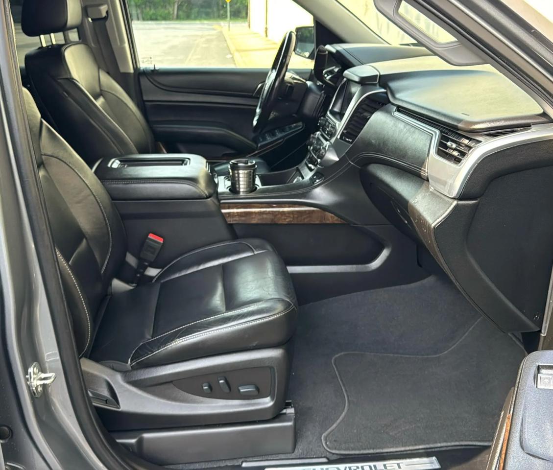 Chevrolet Suburban 4WD 4dr 1500 LT 2019