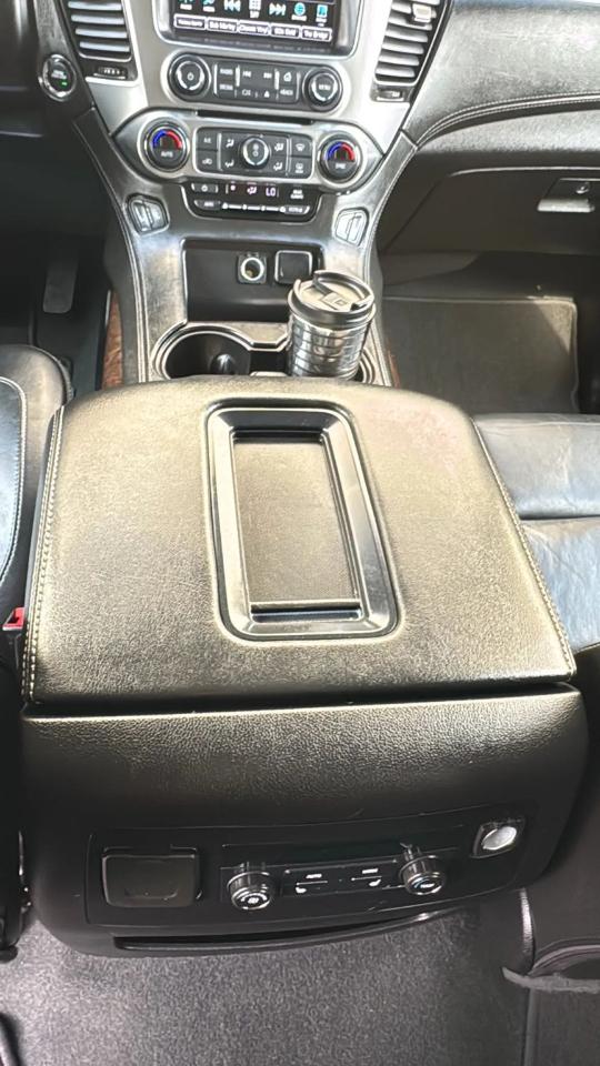 Chevrolet Suburban 4WD 4dr 1500 LT 2019