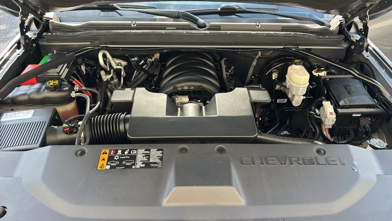 Chevrolet Suburban 4WD 4dr 1500 LT 2019