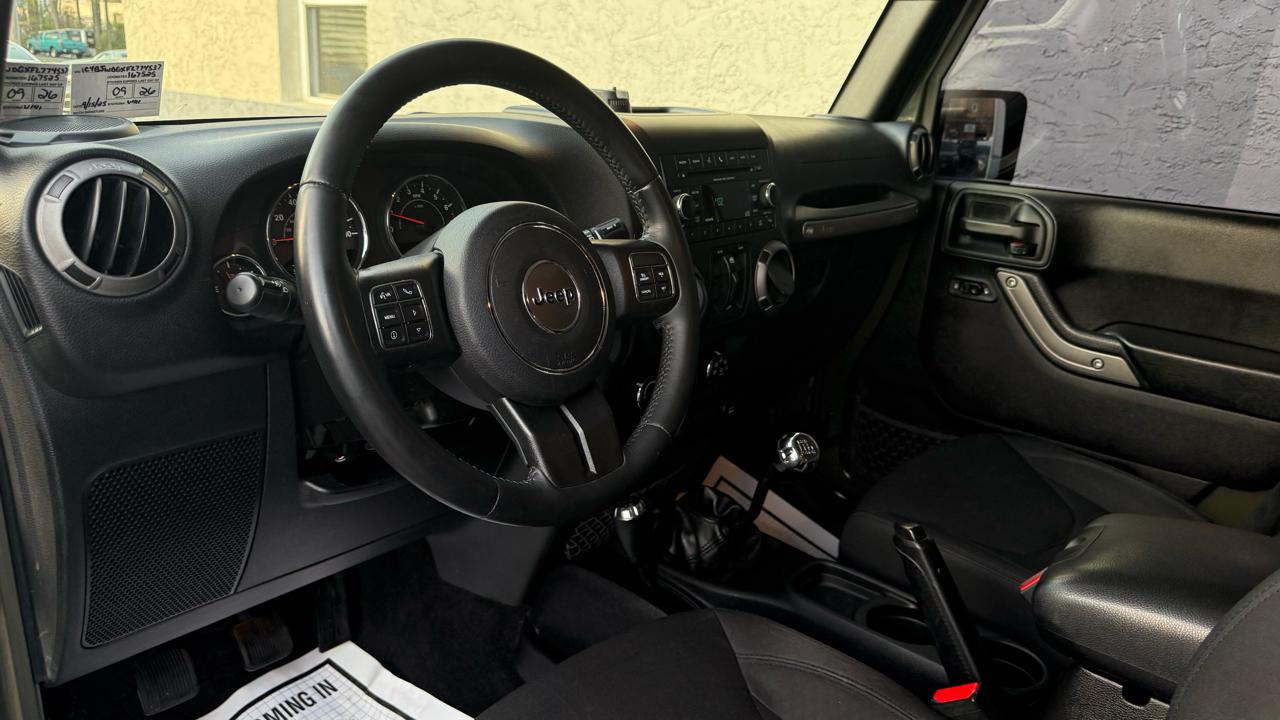 Jeep Wrangler Unlimited 4WD 4dr Willys Wheeler 2015