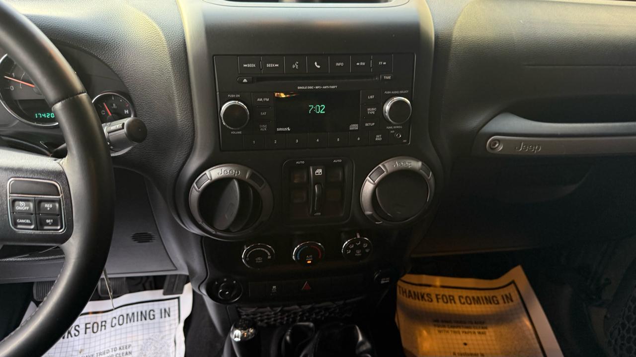 Jeep Wrangler Unlimited 4WD 4dr Willys Wheeler 2015