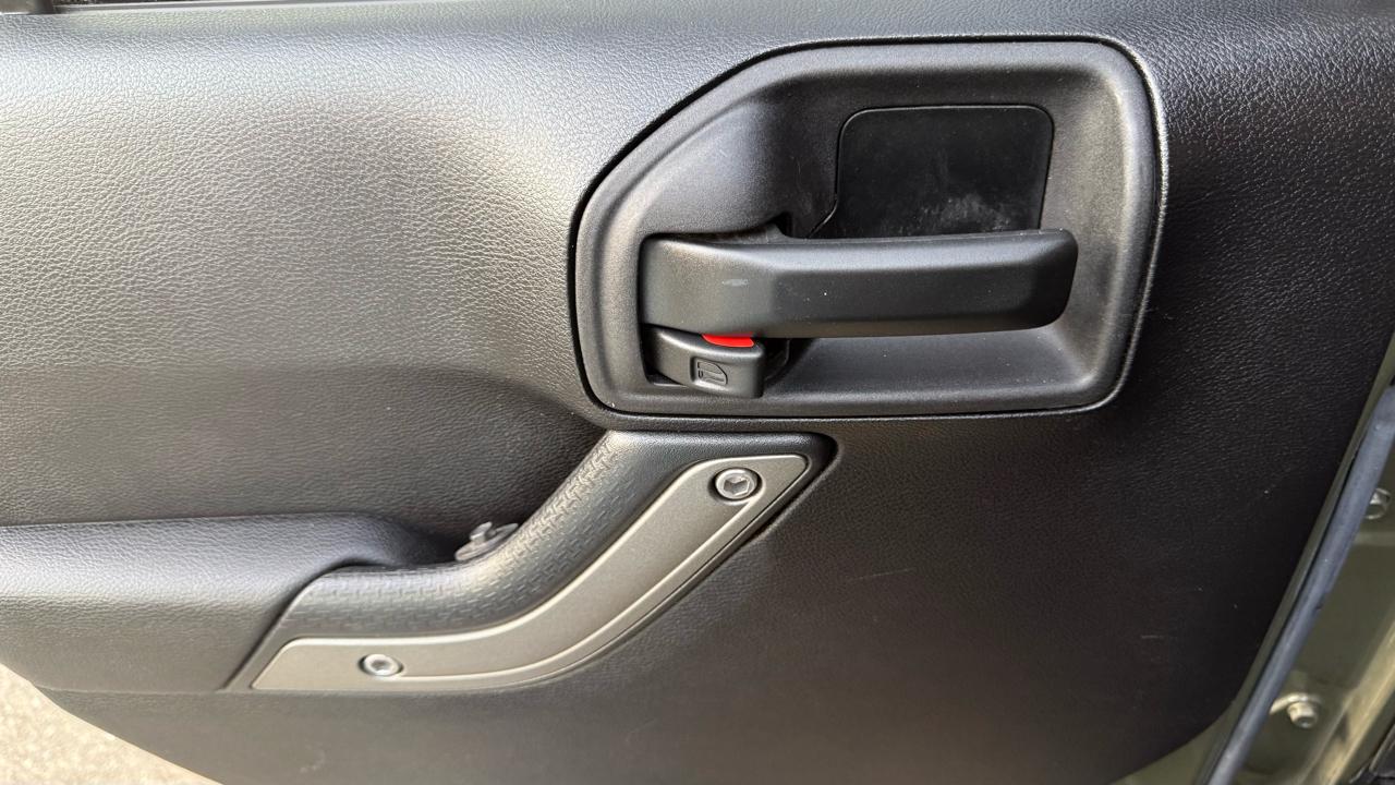 Jeep Wrangler Unlimited 4WD 4dr Willys Wheeler 2015