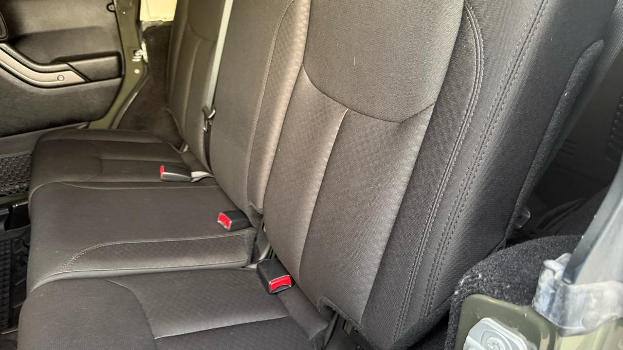 Jeep Wrangler Unlimited 4WD 4dr Willys Wheeler 2015