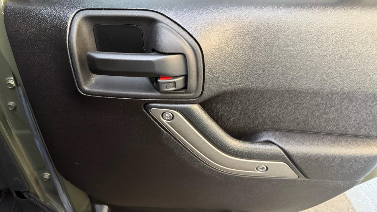 Jeep Wrangler Unlimited 4WD 4dr Willys Wheeler 2015