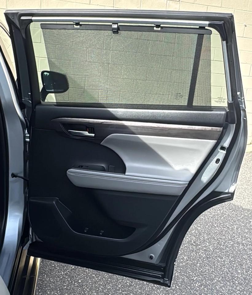 Toyota Highlander Limited FWD (Natl) 2021