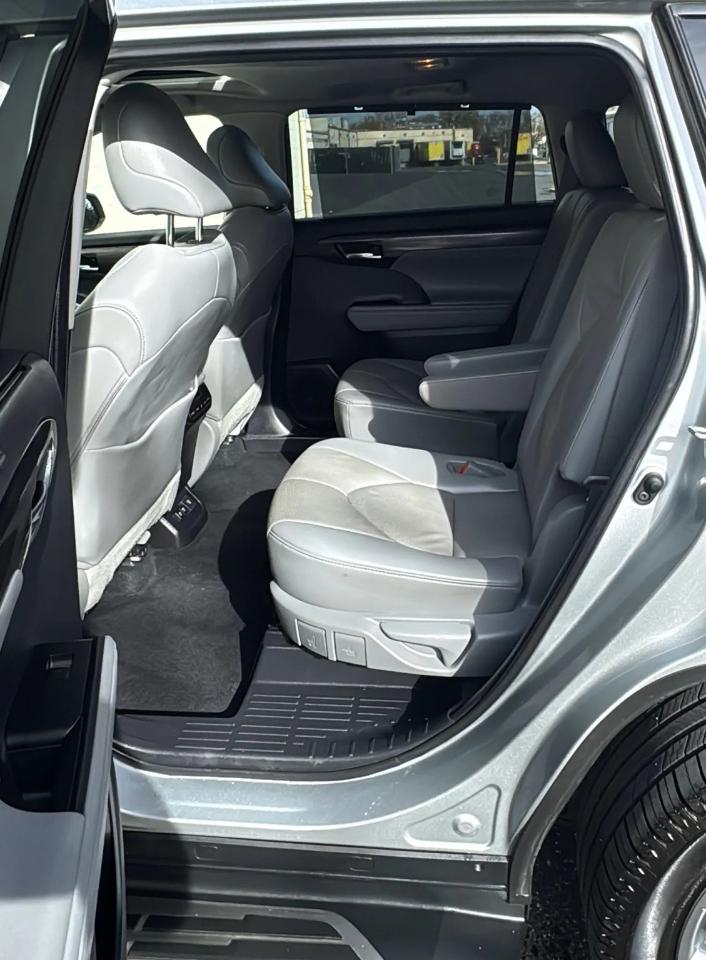 Toyota Highlander Limited FWD (Natl) 2021