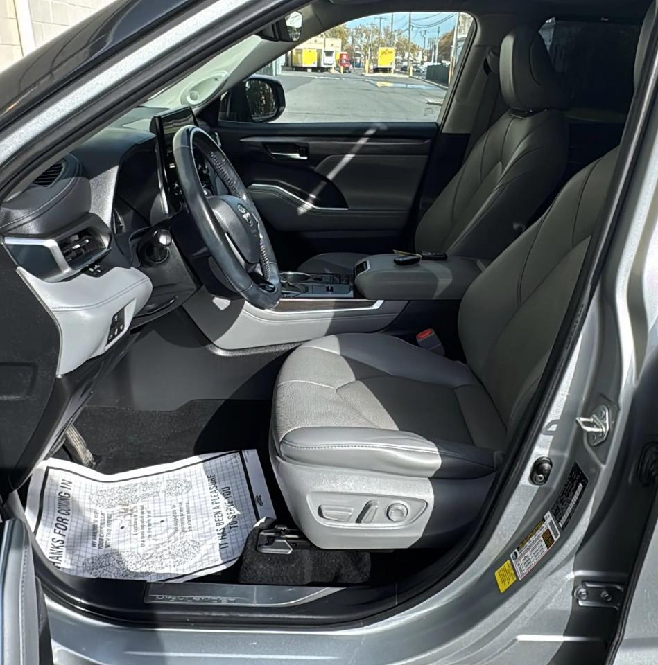 Toyota Highlander Limited FWD (Natl) 2021