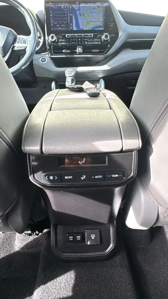 Toyota Highlander Limited FWD (Natl) 2021