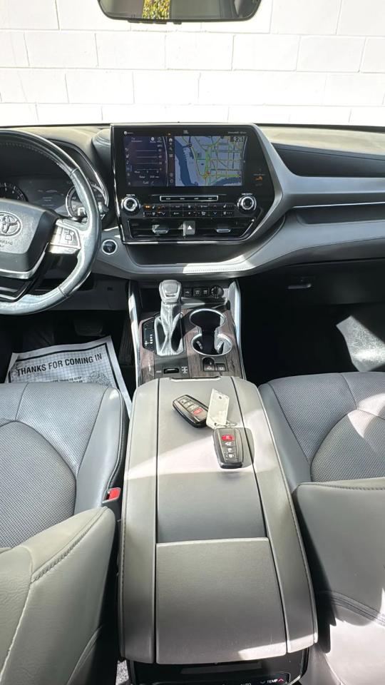 Toyota Highlander Limited FWD (Natl) 2021