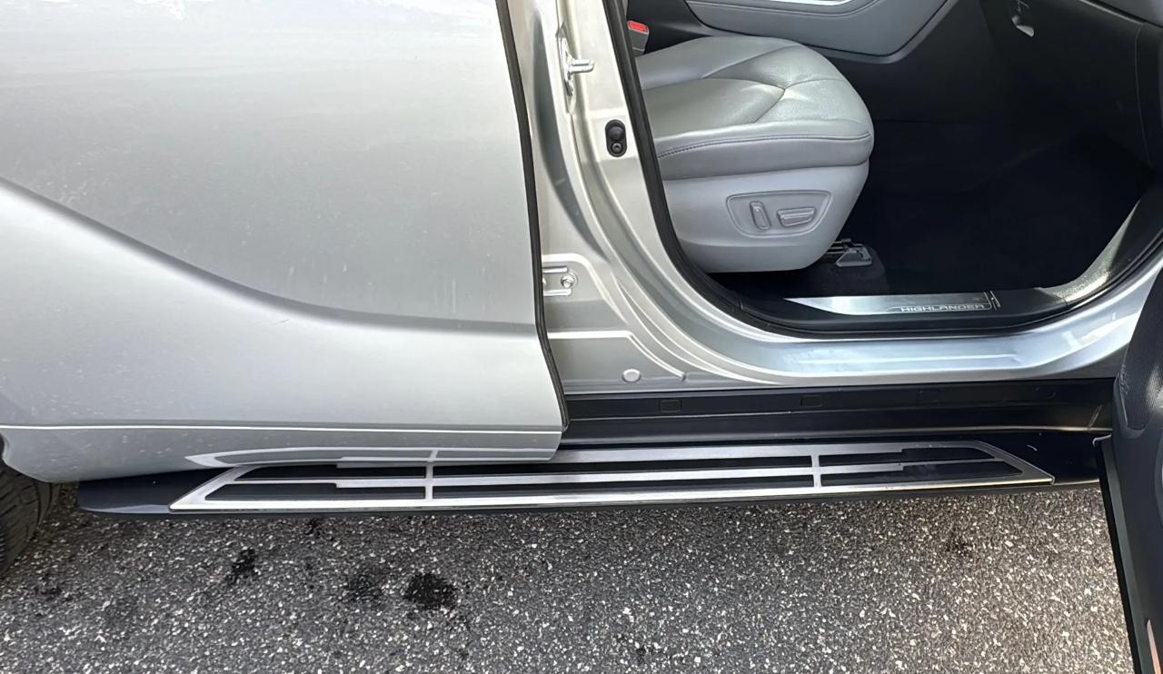 Toyota Highlander Limited FWD (Natl) 2021