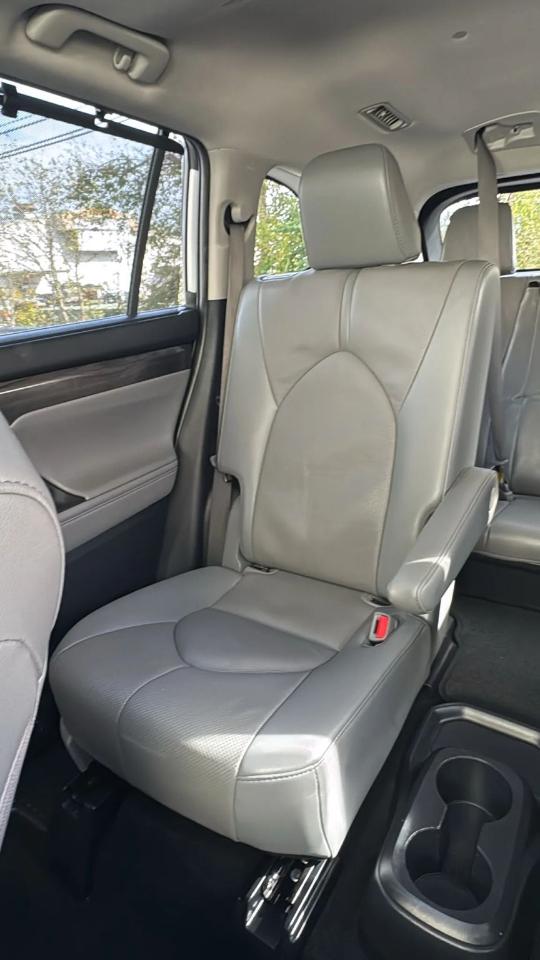 Toyota Highlander Limited FWD (Natl) 2021