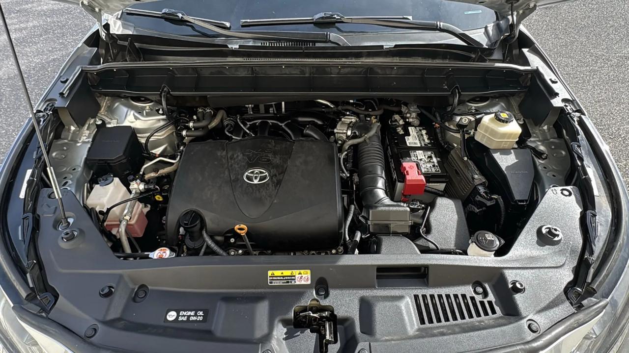 Toyota Highlander Limited FWD (Natl) 2021