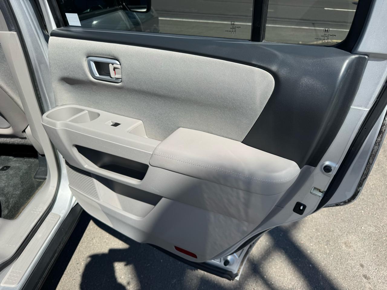 Honda Pilot 2WD 4dr LX 2013