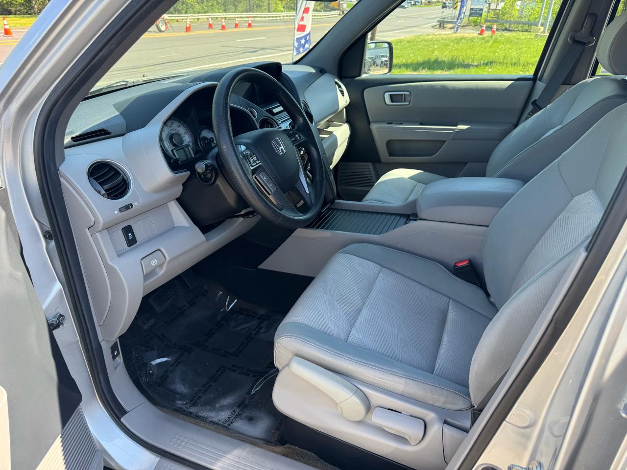 Honda Pilot 2WD 4dr LX 2013