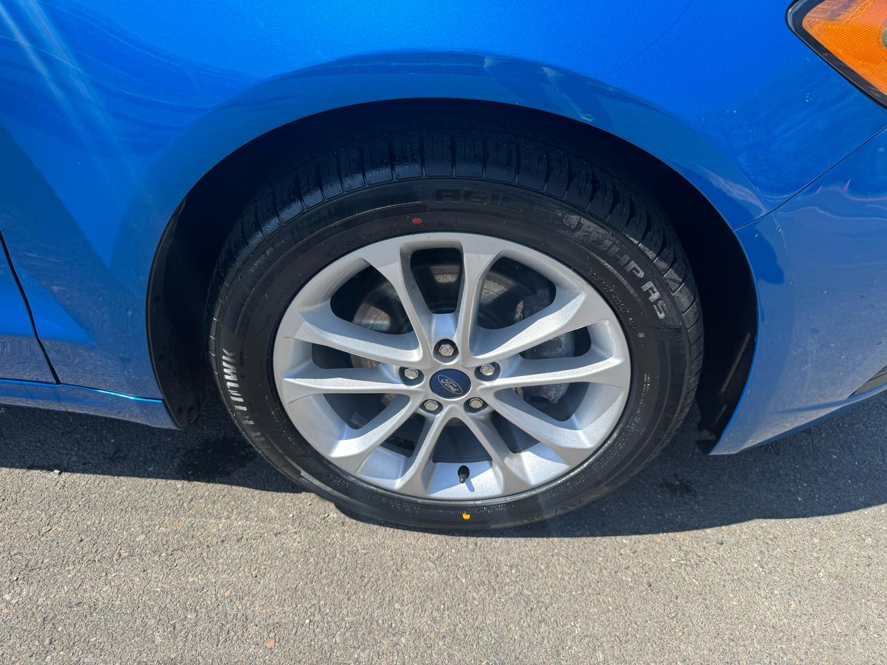 Ford Fusion SE FWD 2020