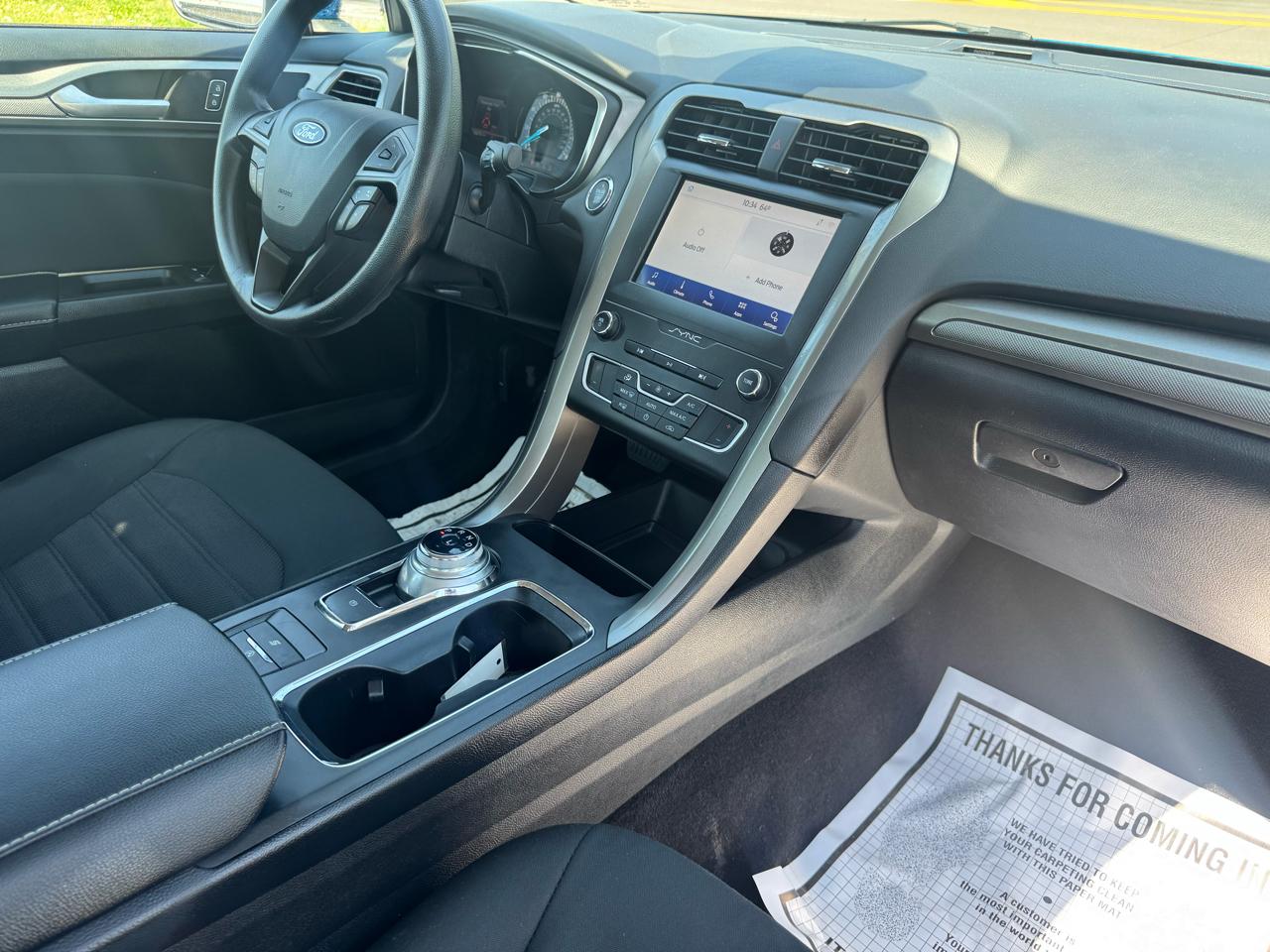 Ford Fusion SE FWD 2020