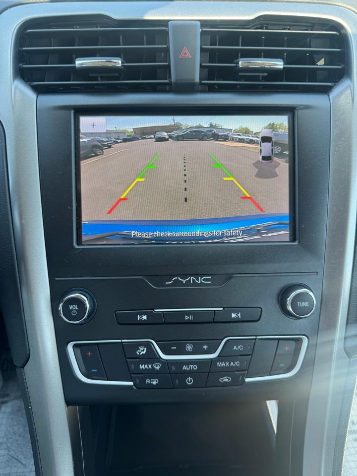 Ford Fusion SE FWD 2020