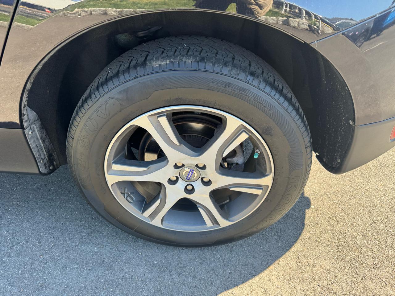 Volvo XC60 AWD 4dr 3.0L 2012