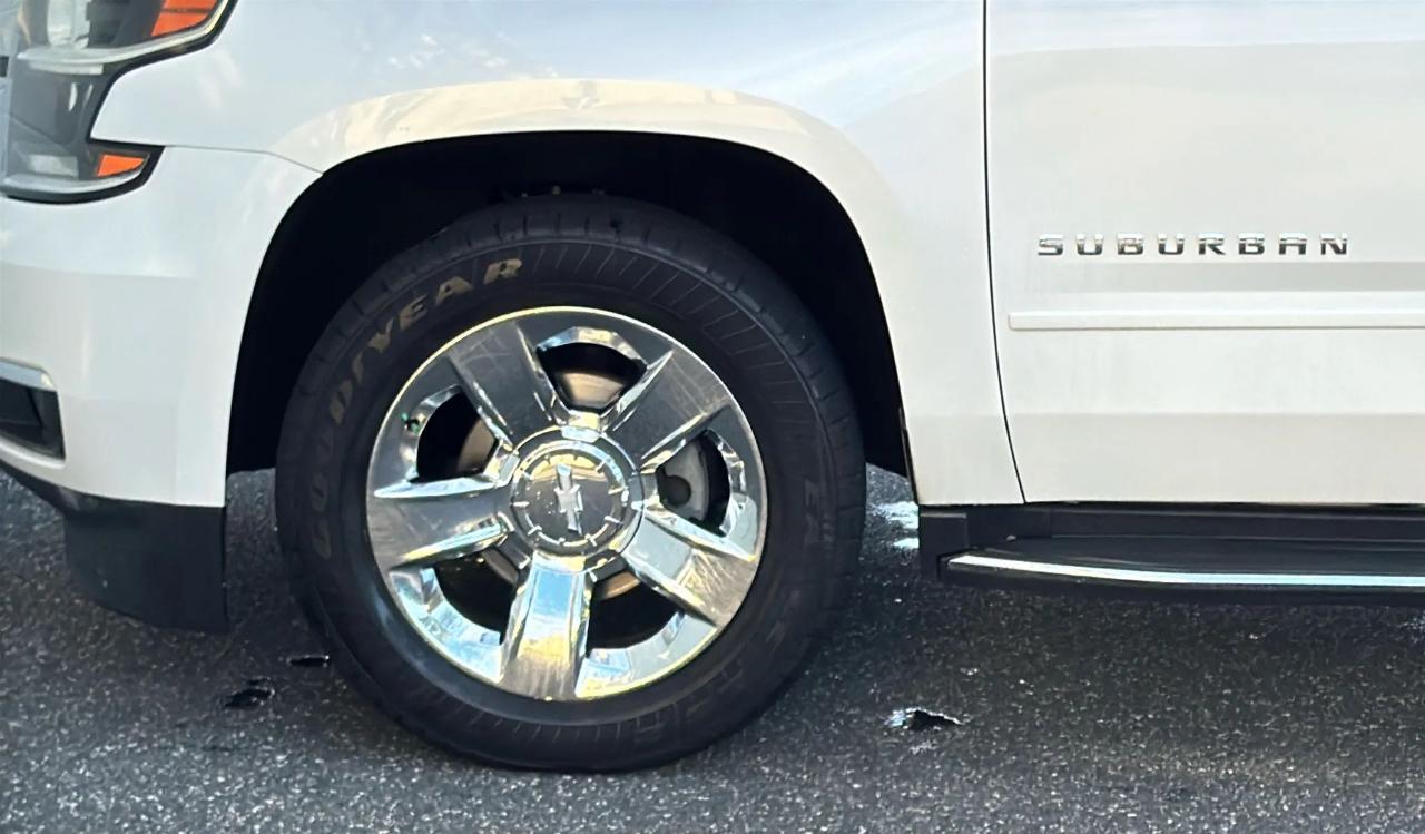 Chevrolet Suburban 4WD 4dr 1500 Premier 2018