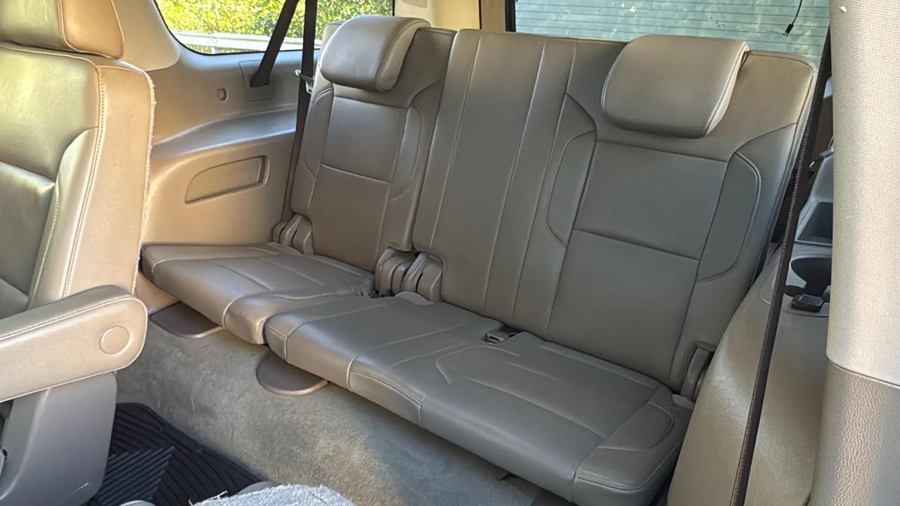 Chevrolet Suburban 4WD 4dr 1500 Premier 2018