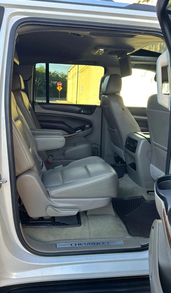 Chevrolet Suburban 4WD 4dr 1500 Premier 2018