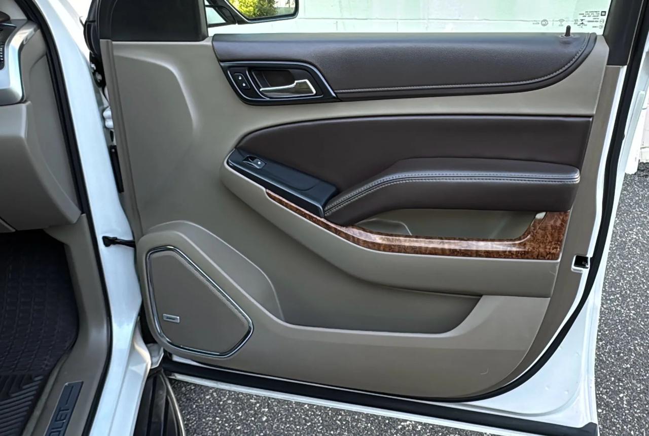 Chevrolet Suburban 4WD 4dr 1500 Premier 2018