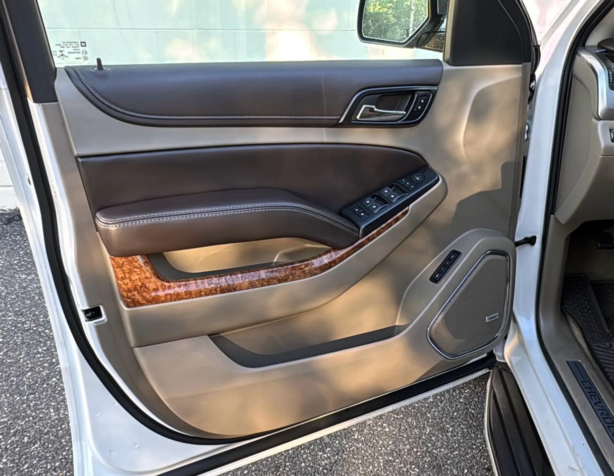 Chevrolet Suburban 4WD 4dr 1500 Premier 2018