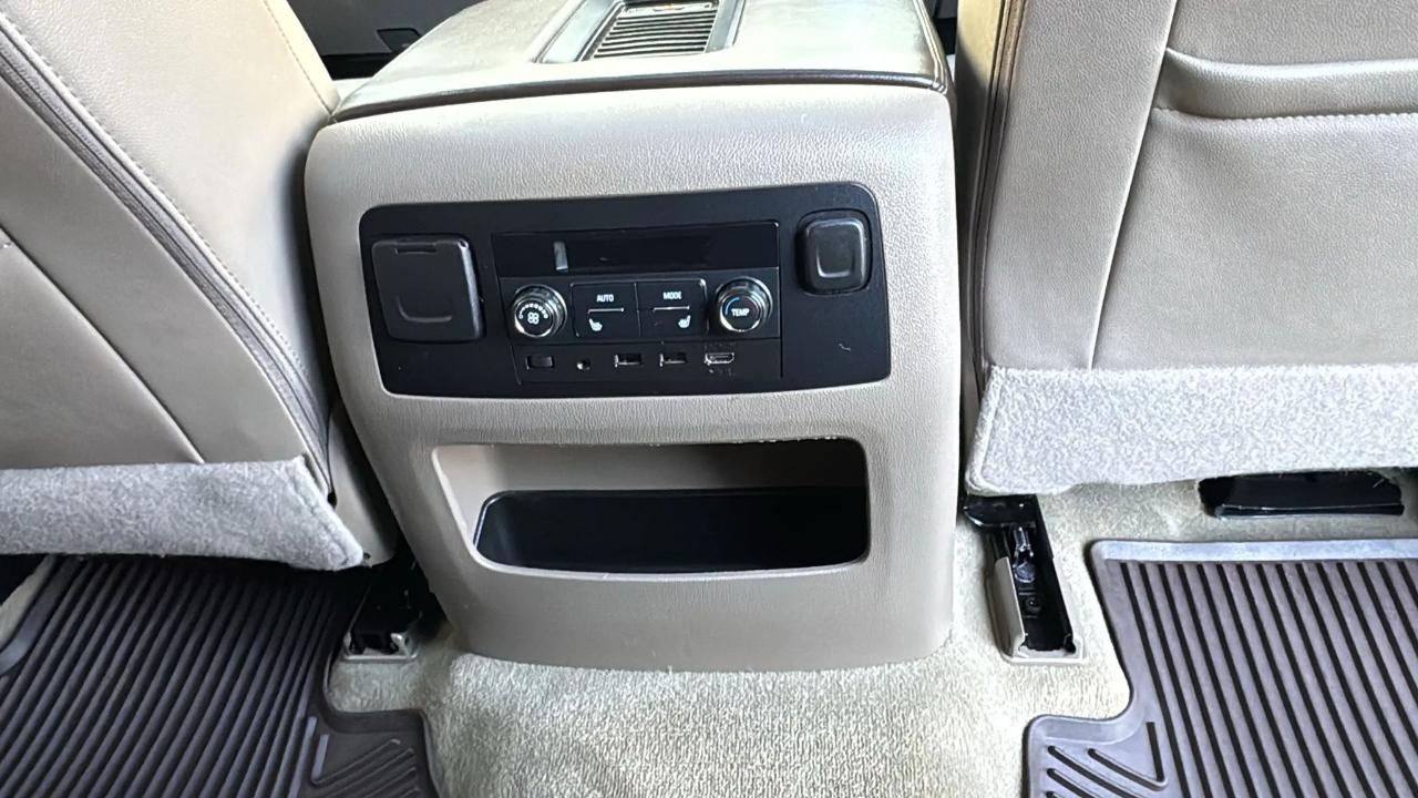Chevrolet Suburban 4WD 4dr 1500 Premier 2018