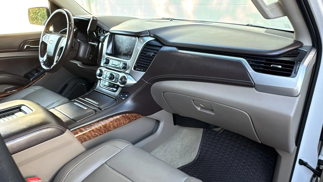 Chevrolet Suburban 4WD 4dr 1500 Premier 2018