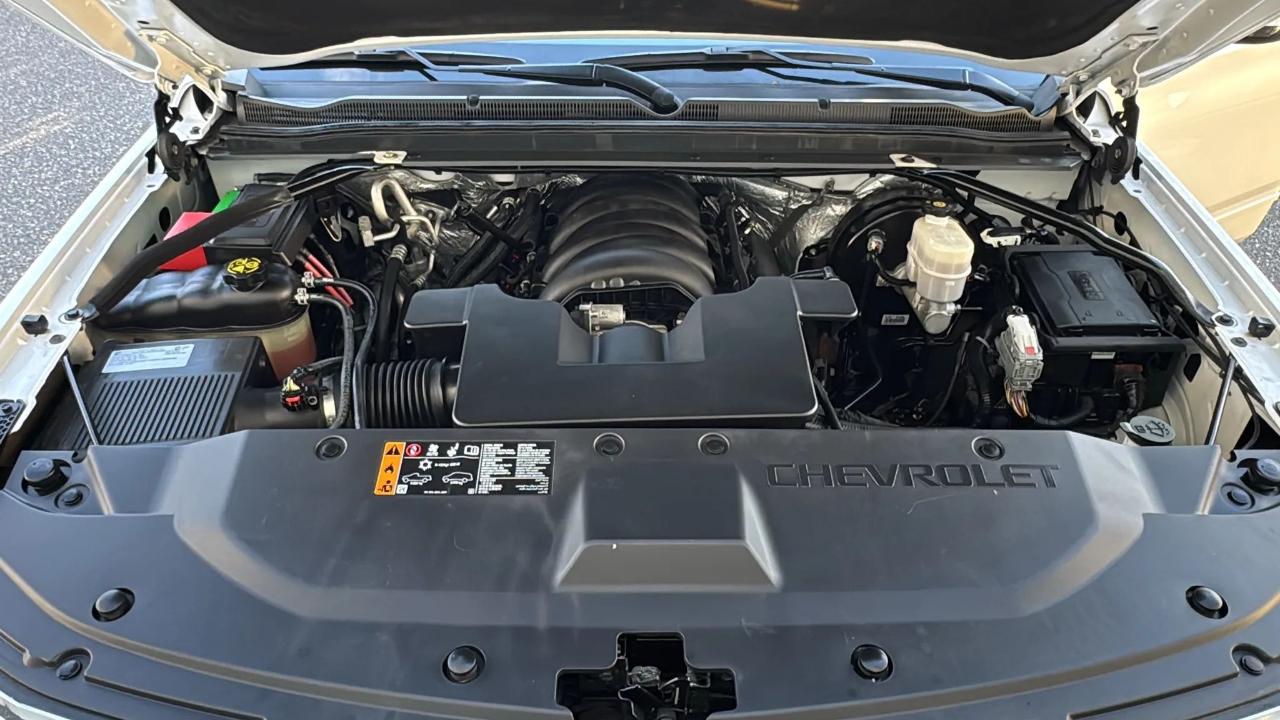 Chevrolet Suburban 4WD 4dr 1500 Premier 2018